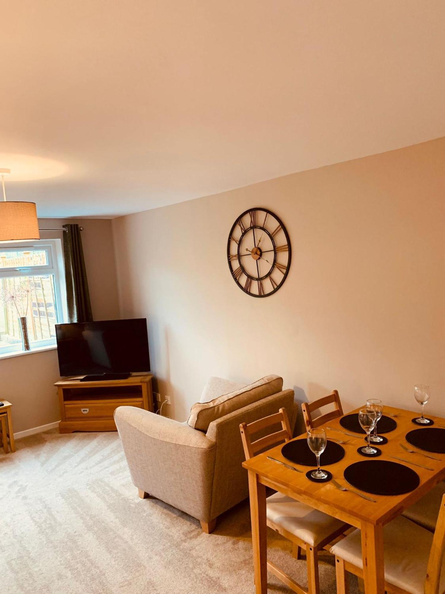 2 Bedroom House Walking Distance To City Centre With Free Parking York Esterno foto