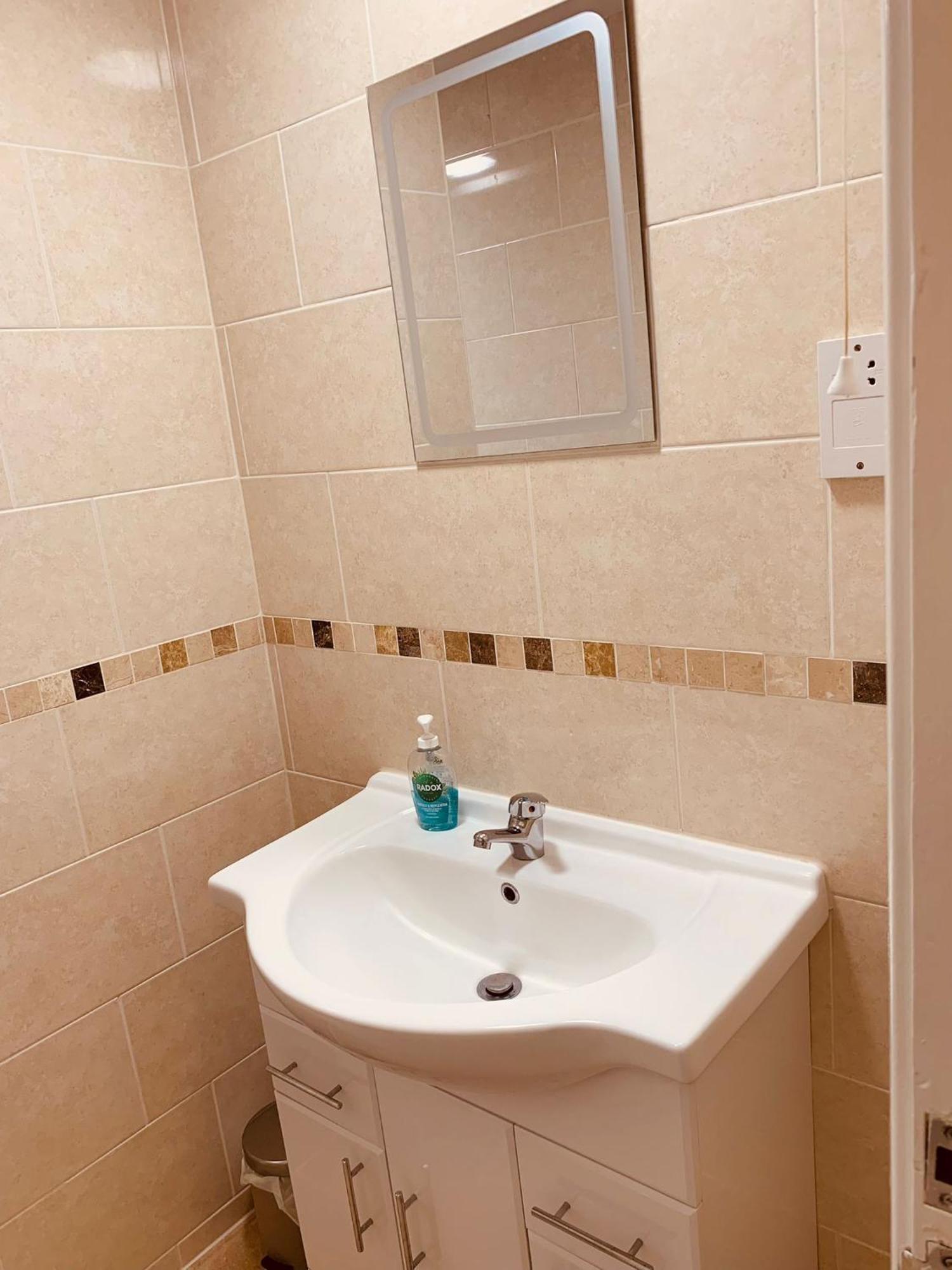 2 Bedroom House Walking Distance To City Centre With Free Parking York Esterno foto